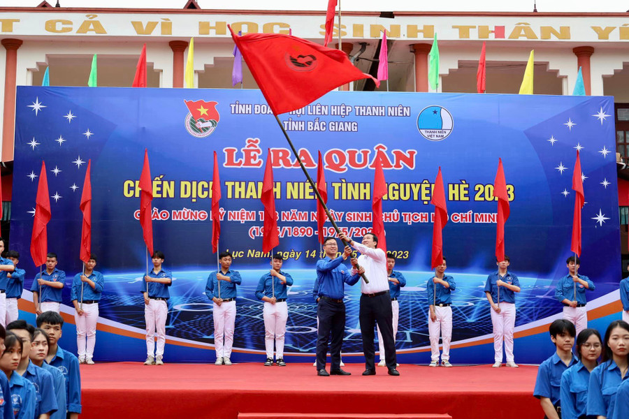 Chiến dịch thanh niên tình nguyện (TNTN) hè năm 2023 sẽ diễn ra từ ngày 14/5 đến ngày 31/8. Chiến dịch thanh niên tình nguyện (TNTN) hè năm 2023 sẽ diễn ra từ ngày 14/5 đến ngày 31/8.