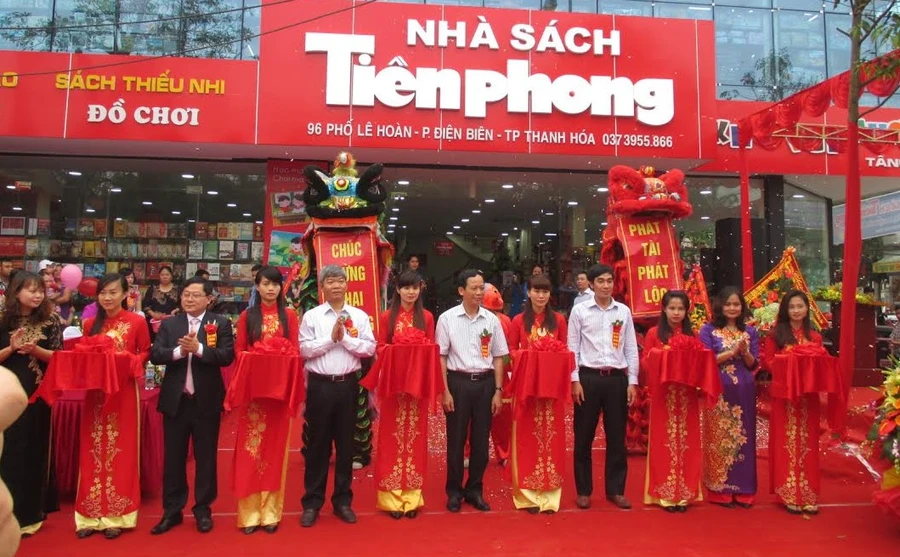 Thanh Hóa: Tưng bừng khai trương Nhà sách Tiền Phong