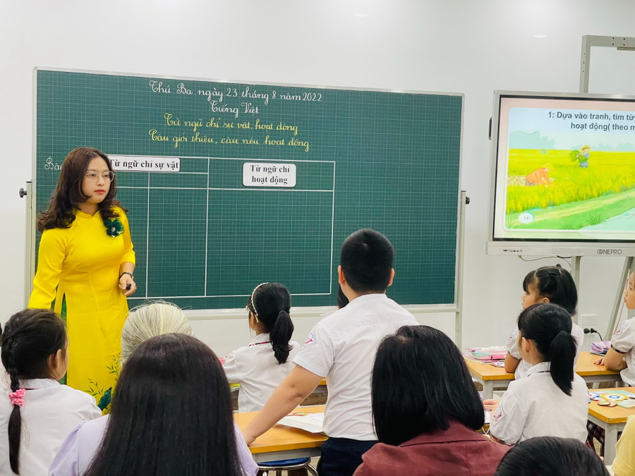 Ngữ văn là môn học mang tính thẩm mĩ - nhân văn Ngữ văn là môn học mang tính thẩm mĩ - nhân văn