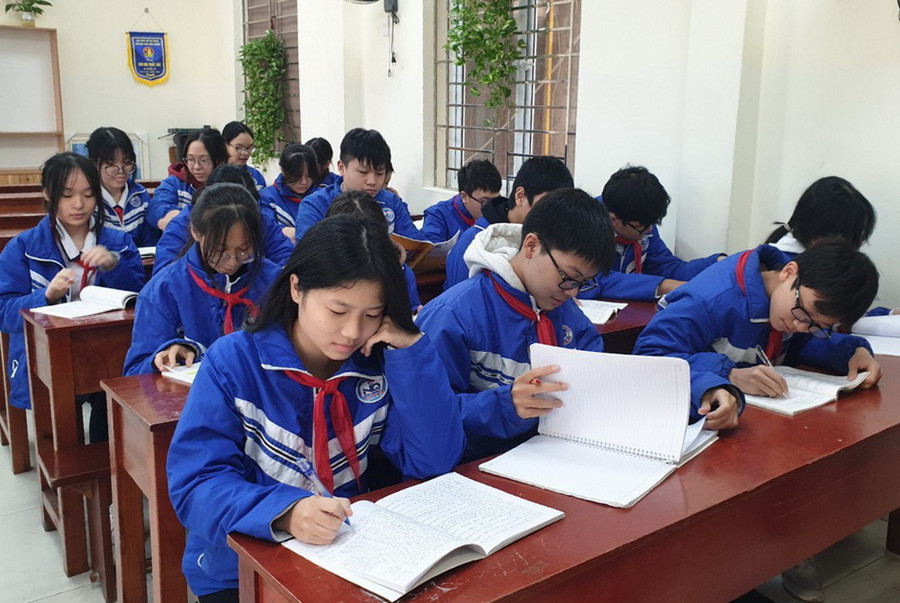 Tú Linh và các bạn lớp 9A11 Trường THCS Ngô Quyền