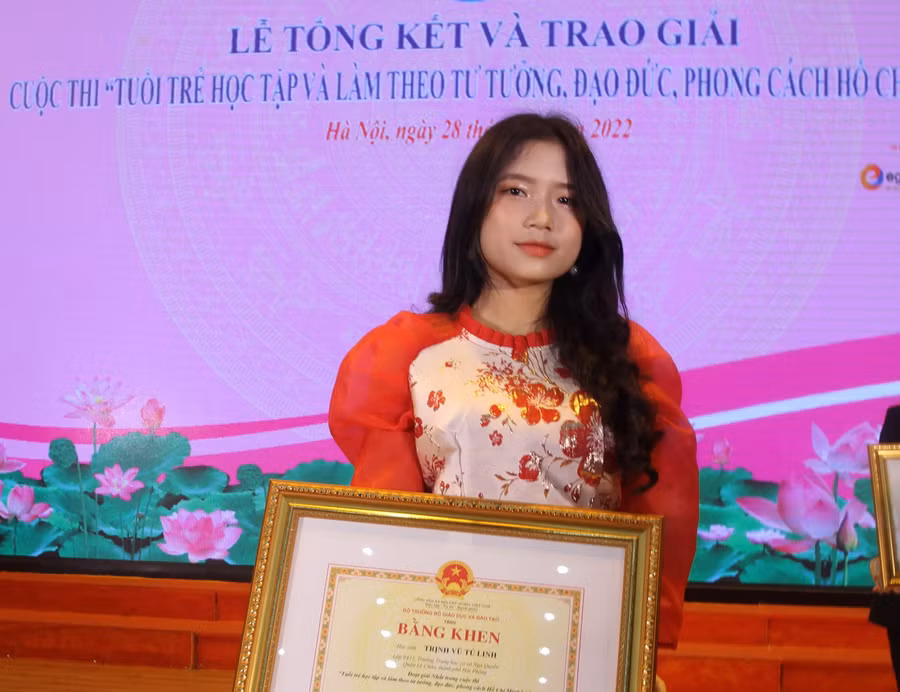 Nữ sinh Hải Phòng đạt giải Nhất cuộc thi Học và làm theo Bác