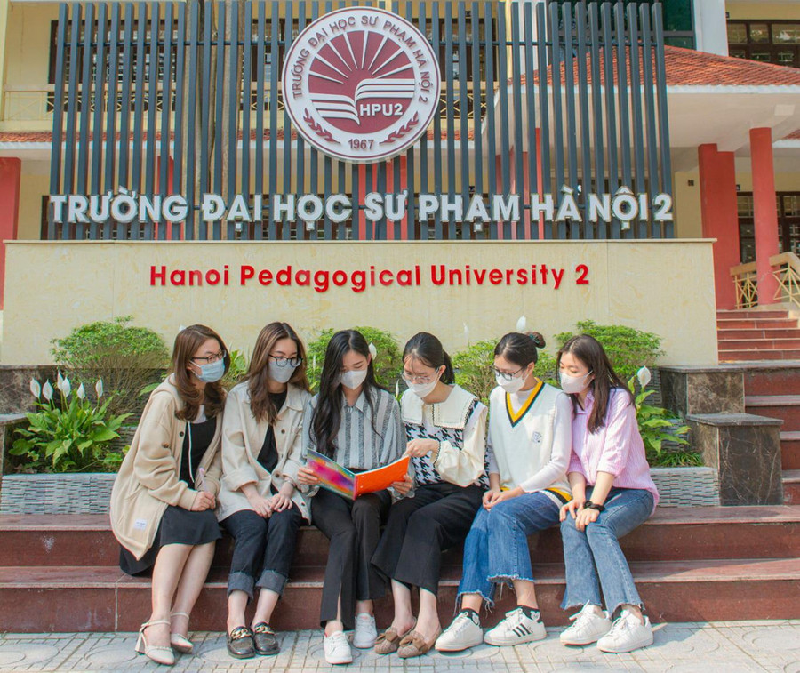Sinh viên Trường Đại học Sư phạm Hà Nội 2. Sinh viên Trường Đại học Sư phạm Hà Nội 2.