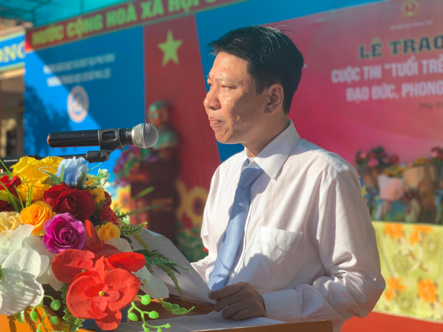 Ông Nguyễn Xuân An Việt phát biểu tại lễ trao giải Ông Nguyễn Xuân An Việt phát biểu tại lễ trao giải