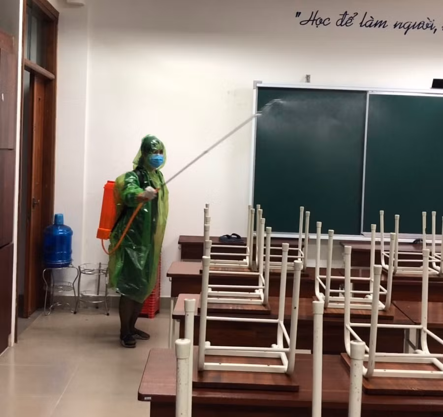 Công tác phun khử khuẩn tại cơ sở giáo dục trên địa bàn tỉnh Bắc Ninh hoàn thành trước 28/2.