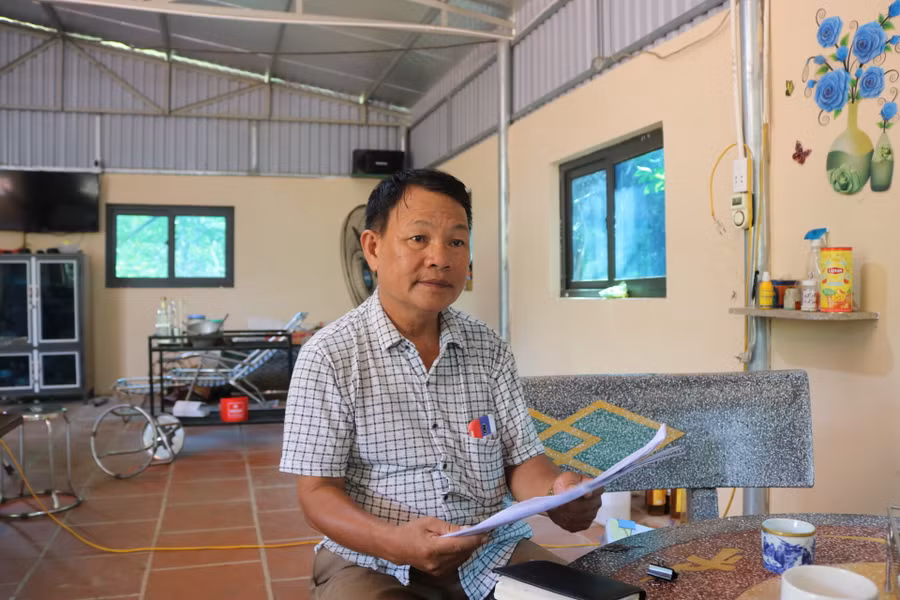 Ông Nguyễn Mạnh Hùng - người dân thôn Minh Tân (xã Minh Trí) chia sẻ với báo GD&TĐ.