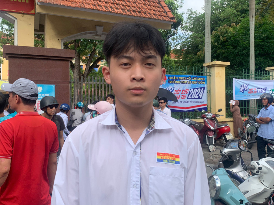 Em Trần Tuấn Minh. Em Trần Tuấn Minh.