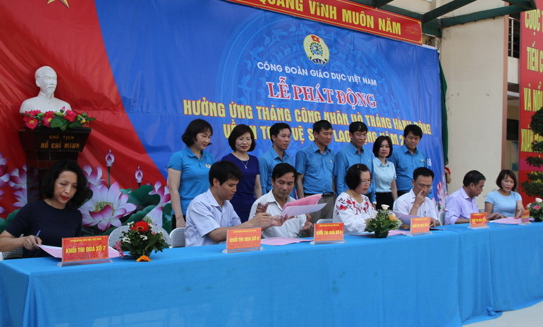 Các đơn vị kí giao ước thi đua