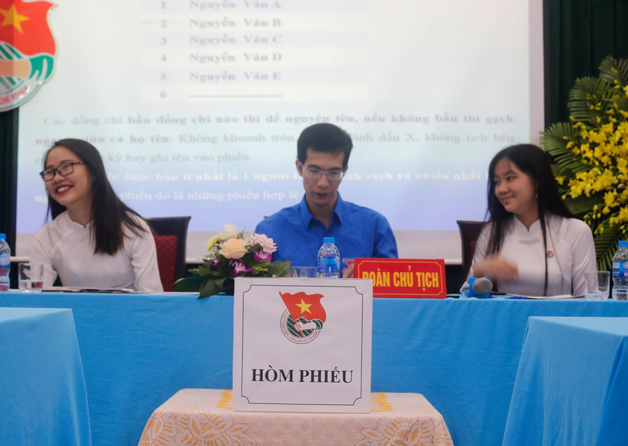 Thầy Mạnh hiện là bí thư đoàn trường