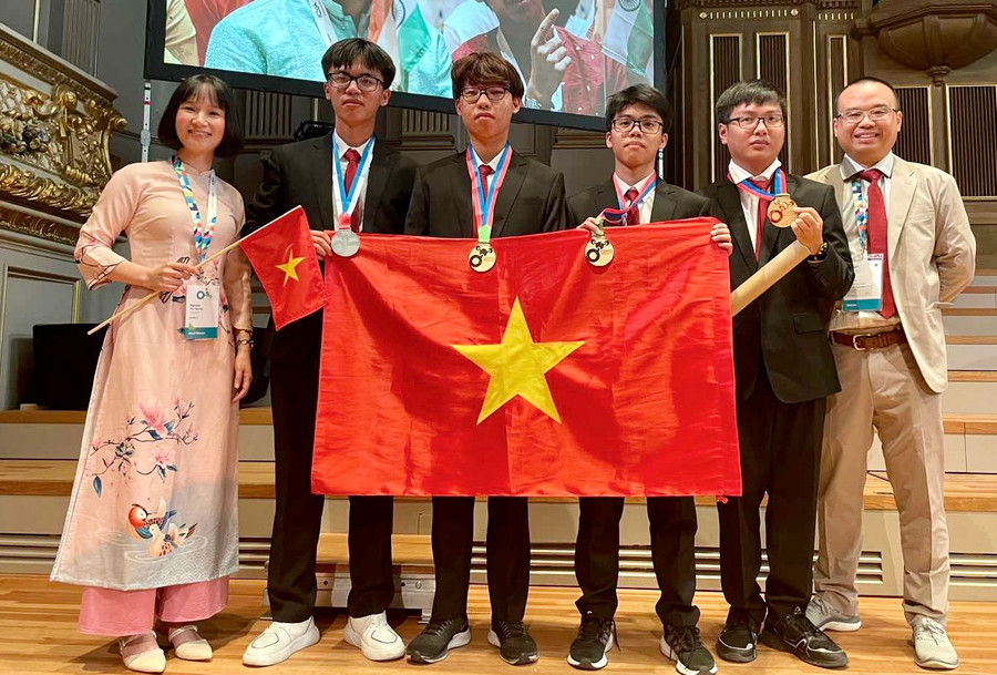 Đội tuyển Olympic Hóa học quốc tế.