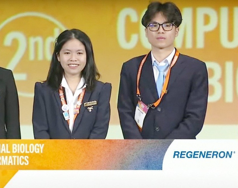 Mai Anh cùng bạn Nguyễn Đình Giang đã đạt giải Ba với Dự án “Tác dụng dược lý trên thần kinh trung ương của tinh dầu quả và lá màng tang dựa trên mạng dược lý” tại cuộc thi Khoa học kỹ thuật quốc tế 2023. Mai Anh cùng bạn Nguyễn Đình Giang đã đạt giải Ba với Dự án “Tác dụng dược lý trên thần kinh trung ương của tinh dầu quả và lá màng tang dựa trên mạng dược lý” tại cuộc thi Khoa học kỹ thuật quốc tế 2023.