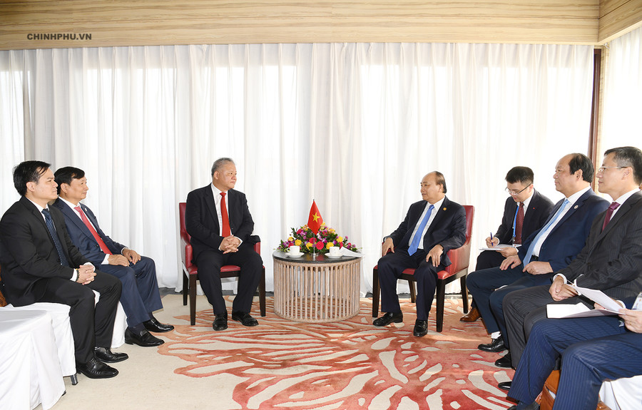 Thủ tướng Nguyễn Xuân Phúc tiếp ông Harianto Solichin, Chủ tịch Công ty Nikko Sekuritas Indonesia. Ảnh: VGP/Quang Hiếu Thủ tướng Nguyễn Xuân Phúc tiếp ông Harianto Solichin, Chủ tịch Công ty Nikko Sekuritas Indonesia. Ảnh: VGP/Quang Hiếu