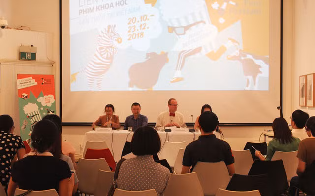 Buổi họp báo Liên hoan phim khoa học 2018