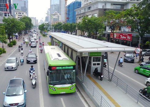buyt nhanh brt ha noi thanh tra ra day ray sai pham hinh 2