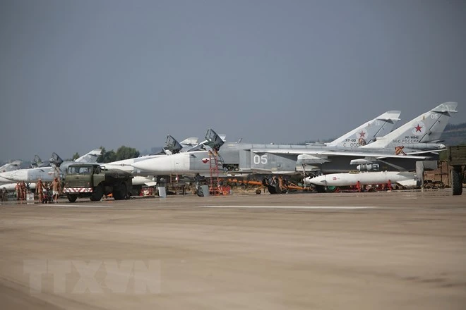 Ảnh tư liệu: Máy bay ném bom Sukhoi Su-24 của Nga tại căn cứ không quân Hmeimim, tỉnh Latakia, Syria. (Nguồn: AFP/TTXVN)