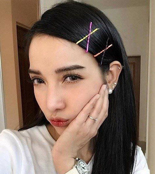 Chỉ mất 1 phút để làm điều này cho mái tóc, bạn sẽ trẻ ra đến 10 tuổi trong tích tắc - Ảnh 3 Chỉ mất 1 phút để làm điều này cho mái tóc, bạn sẽ trẻ ra đến 10 tuổi trong tích tắc - Ảnh 3