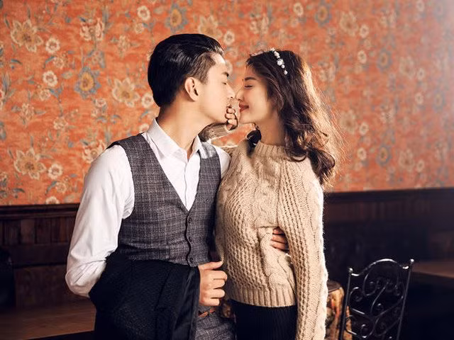 Sai lầm lớn nhất của đàn ông là phụ bạc người đã dành hết thanh xuân cho mình - Ảnh 1 Sai lầm lớn nhất của đàn ông là phụ bạc người đã dành hết thanh xuân cho mình - Ảnh 1