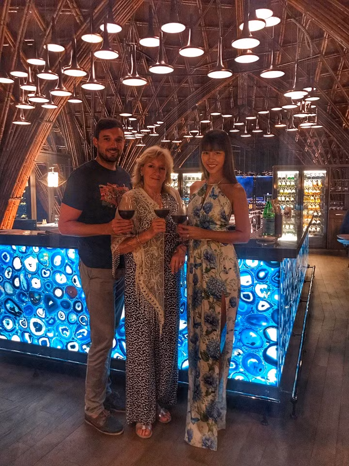 Học Hà Anh cách lấy lòng mẹ chồng cực khéo, được khen nức nở là "vợ hiền, dâu thảo" ảnh 1