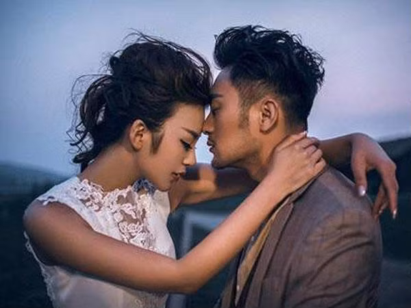 Lời mẹ dặn con gái trước khi về nhà chồng: Yêu chồng nhưng đừng xem chồng là tất cả - Ảnh 2