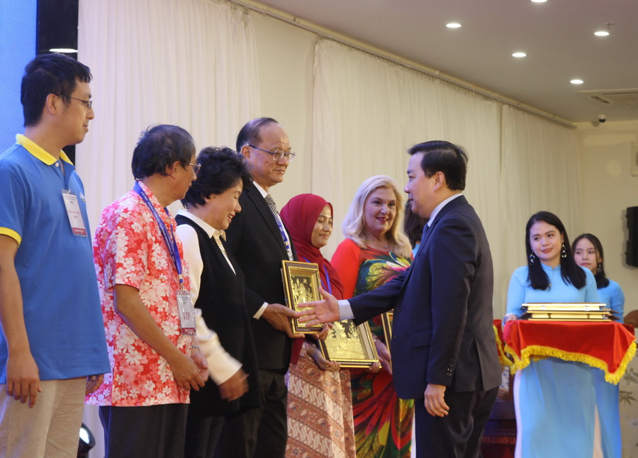 Hà Nội tổ chức thành công kì thi Toán và Khoa học quốc tế IMSO 2019 ảnh 8