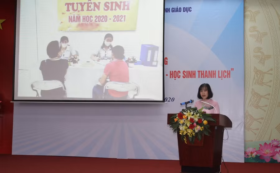 Đại biểu tham luận tại hội nghị