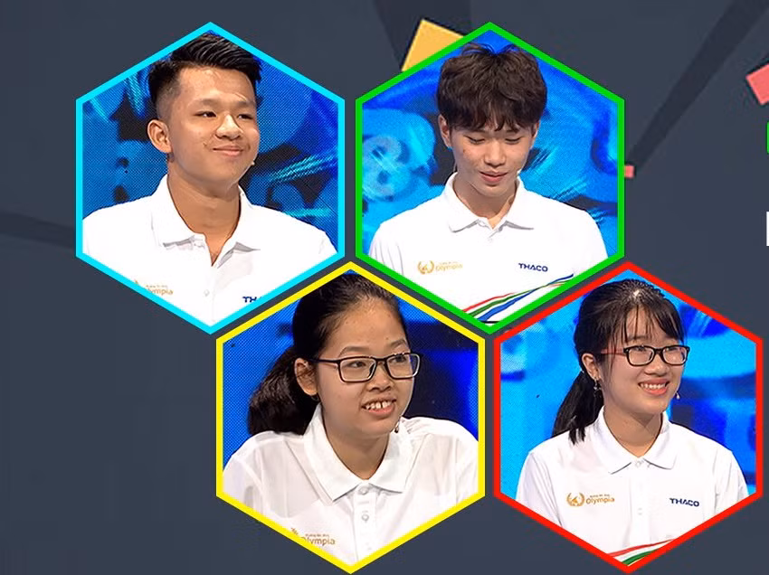 Các thí sinh dự cuộc thi tháng.