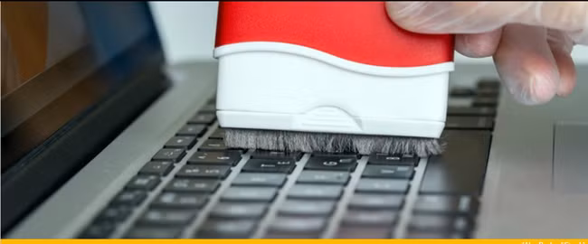 Nên vệ sinh bàn phím bao lâu một lần?