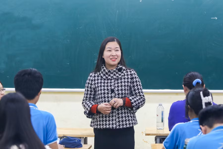 Cô Đặng Thị Ngọc Hà trong giờ giảng bài.