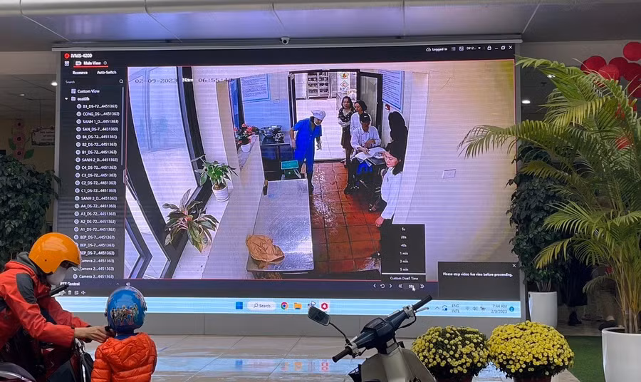 Ứng dụng CNTT và sử dụng có hiệu quả màn hình Led trong việc công khai giao nhận thực phẩm tại trường Mầm non Sao Mai.