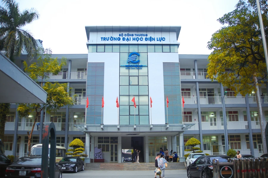 Một góc khuôn viên Trường Đại học Điện lực.