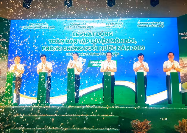 Các đại biểu tại lễ phát động