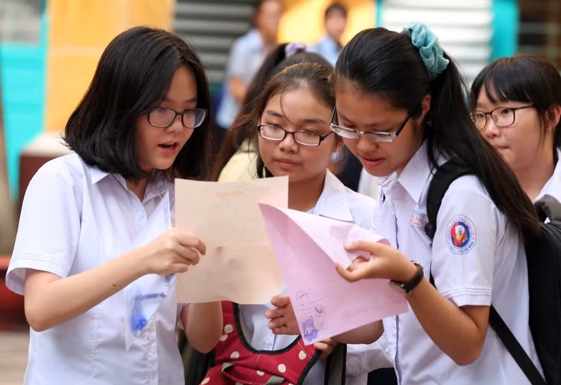 Hướng dẫn chi tiết cách xác nhận nhập học trực tuyến vào lớp 10 Hà Nội