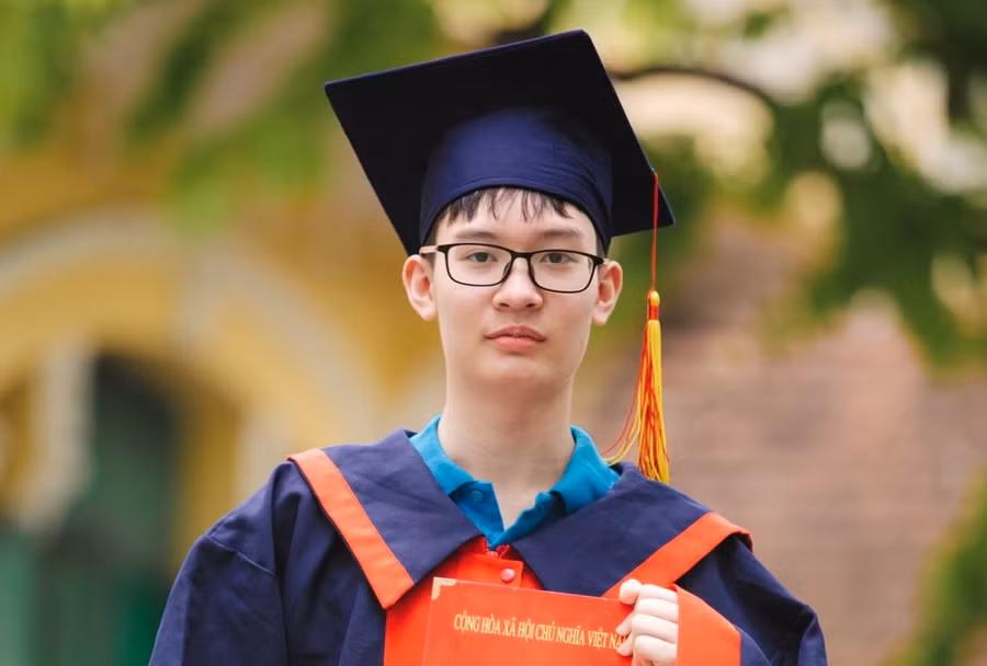 Nguyễn Tiến Quang Vinh - học sinh Trường THCS Trưng Vương là thành thủ khoa chuyên Toán của Hà Nội