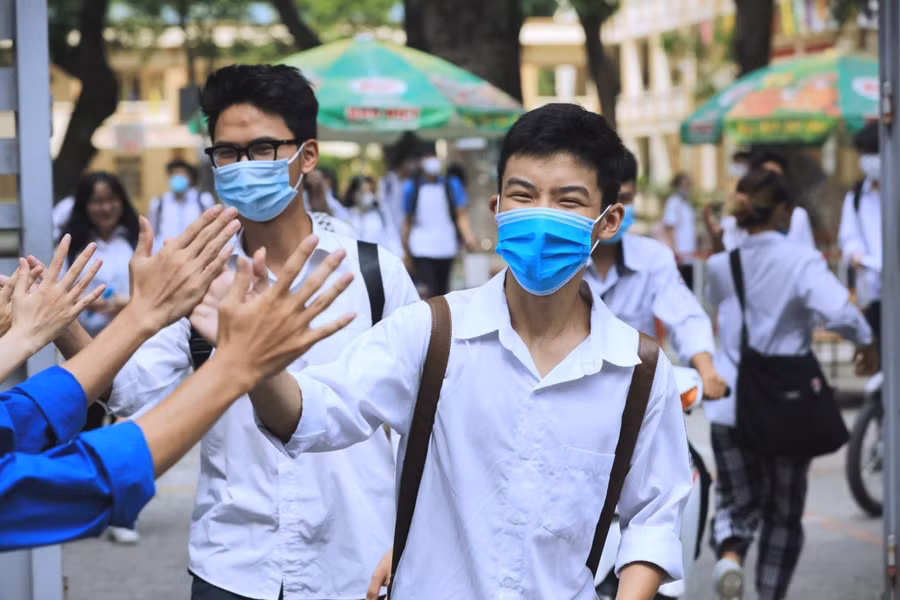 Thí sinh tham dự kì thi tốt nghiệp THPT 2020 tại Hà Nội