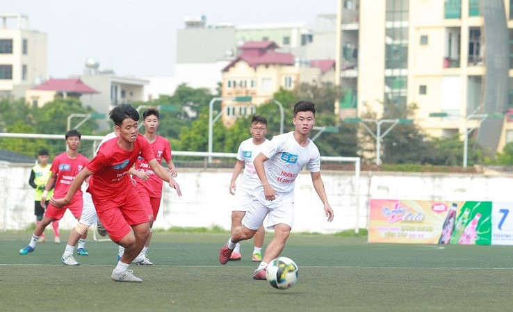 Các cầu thủ luôn thể hiện tinh thần thi đấu bền bỉ suốt mùa giải Các cầu thủ luôn thể hiện tinh thần thi đấu bền bỉ suốt mùa giải