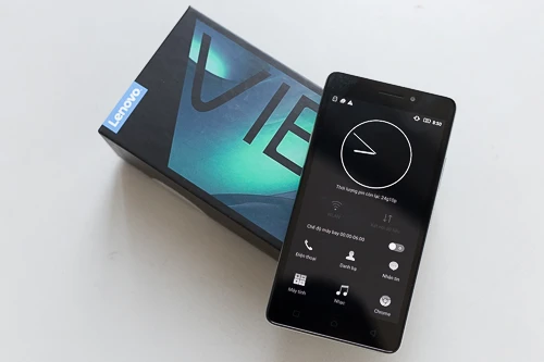 Smartphone chống nước, pin lớn của Lenovo về Việt Nam