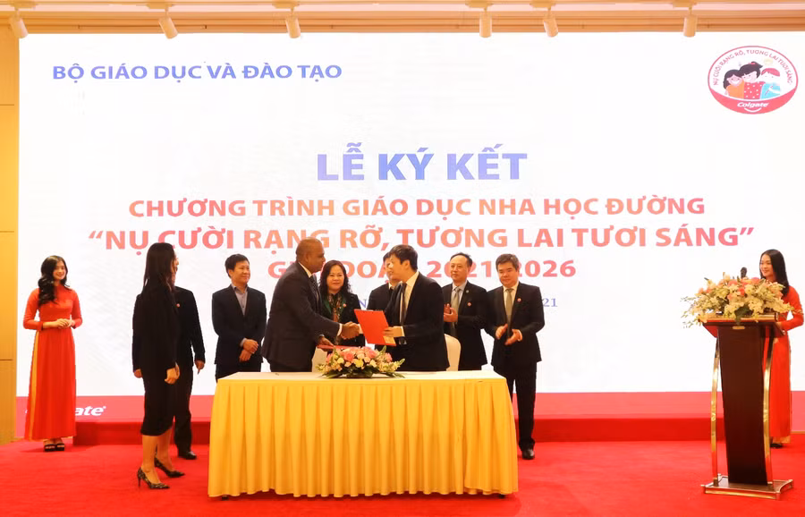 Lễ kí kết chương trình giáo dục nha học đường "Nụ cười rạng rỡ, tương lai tương sáng" giai đoạn 2021-2026