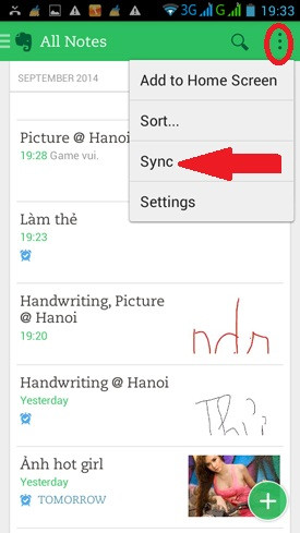 Hướng dẫn sử dụng Evernote Android: Bạn có thể chủ động đồng bộ bằng cách ngoài giao diện chính của ứng dụng Evernote, hãy bấm biểu tượng danh mục lựa chọn phía trên (khoanh đỏ) rồi chọn Sync (mũi tên). H1-Huong-dan-su-dung-Evernote-Android-dien-thoai-2014-09-11-19-33-01.jpg
