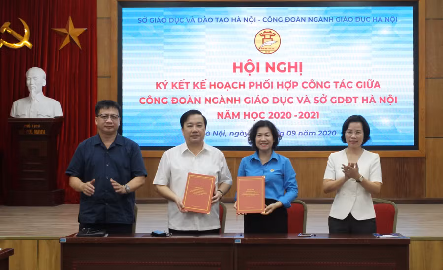 Sở GD&amp;ĐT Hà Nội và Công đoàn ngành Giáo dục Hà Nội ký kết kế hoạch phối hợp công tác năm học 2020-2021.
