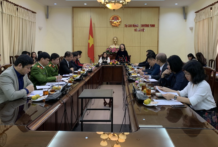 Các đại biểu dự lễ kí kết