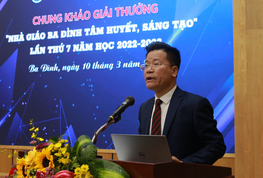 Ông Lê Đức Thuận - Trưởng phòng GD&ĐT quận Ba Đình phát biểu. Ông Lê Đức Thuận - Trưởng phòng GD&ĐT quận Ba Đình phát biểu.