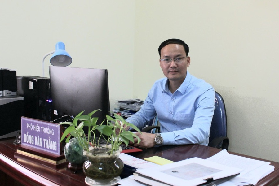 Thầy Đồng Văn Thắng - Phó Hiệu trưởng trường THPT Lục Ngạn số 3 chia sẻ về công tác ôn tập học sinh lớp 12.