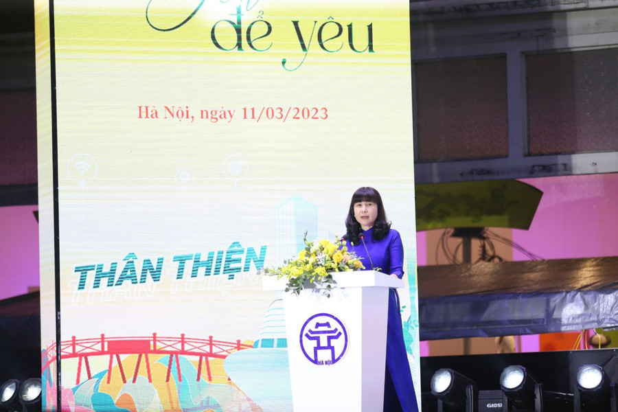 Giám đốc Sở Du lịch Hà Nội - Đặng Hương Giang phát biểu. Giám đốc Sở Du lịch Hà Nội - Đặng Hương Giang phát biểu.