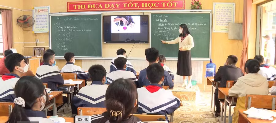 Việc được hỗ trợ từ cơ sở vật chất, trang thiết bị giúp chất lượng giờ học, môi trường học tập cho học sinh hiện đại hơn.