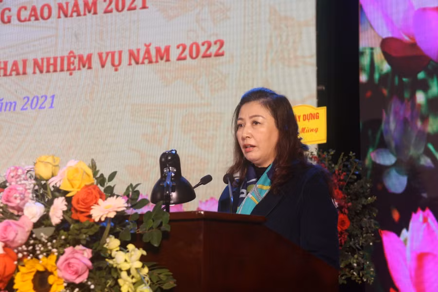 Bà Lê Thị Thu Hồng - Phó Bí thư thường trực Tỉnh ủy, Chủ tịch HĐND tỉnh Bắc Giang phát biểu.