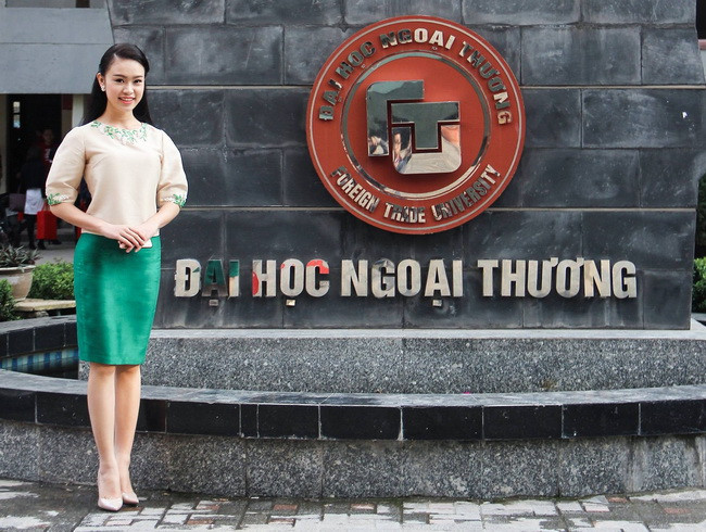 Hoa khôi ngoại thương đạt giải nhất Sinh viên nghiên cứu khoa học năm 2017