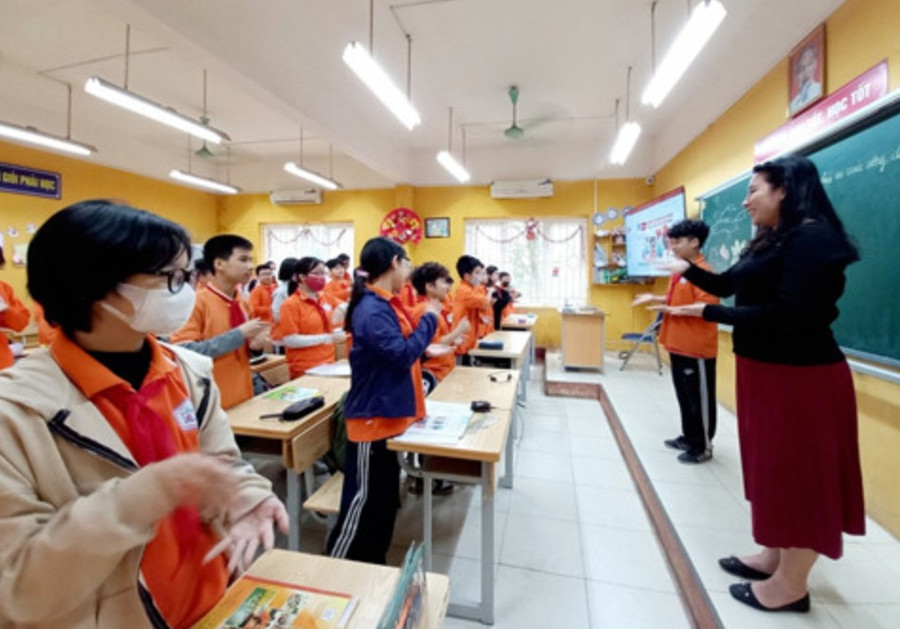 Giờ học Giáo dục công dân của học sinh lớp 6A4 Trường THCS Nguyễn Trãi. Giờ học Giáo dục công dân của học sinh lớp 6A4 Trường THCS Nguyễn Trãi.