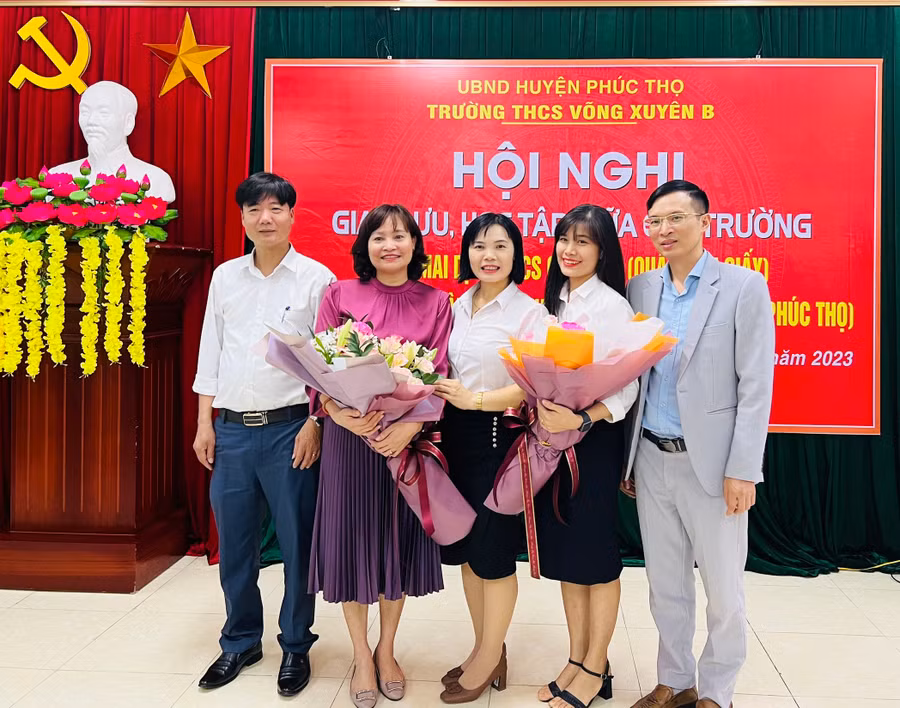 Đại diện Ban giám hiệu các trường dự giao lưu, trao đổi chuyên đề.