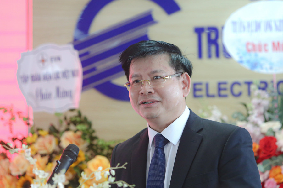 PGS.TS Đinh Văn Châu - Quyền Hiệu trưởng Trường Đại học Điện lực phát biểu.