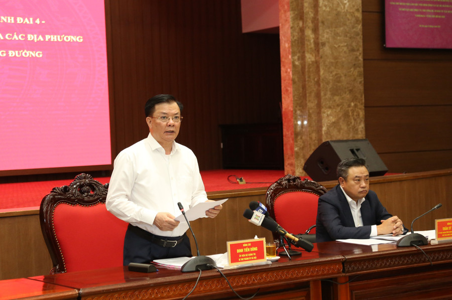Bí thư Thành ủy Hà Nội - Đinh Tiến Dũng phát biểu. Bí thư Thành ủy Hà Nội - Đinh Tiến Dũng phát biểu.