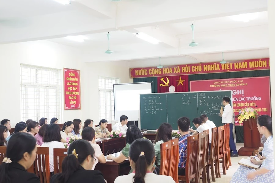 Trao đổi chuyên môn nâng cao chất lượng dạy và học.